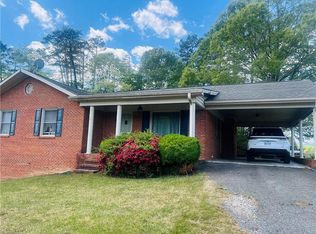 505 Belvue Dr, Mount Airy, NC 27030