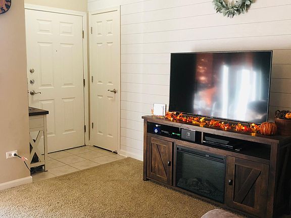 4th image of 2808 Kilburne Ln #106