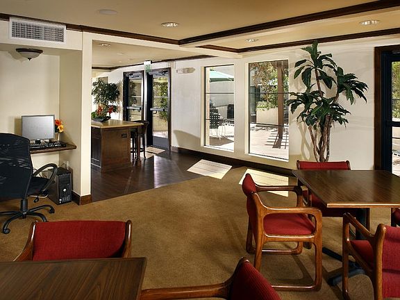 4th image of 1025 S Kern Ave #7831248b9