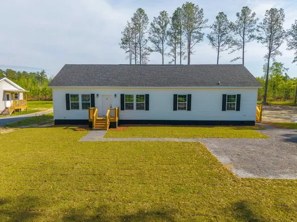 117 Dotson St, Harleyville, SC 29448