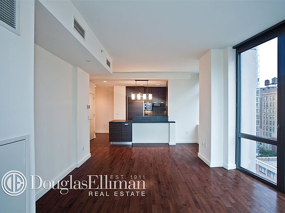 2nd image of 101 W 24th St APT 11D