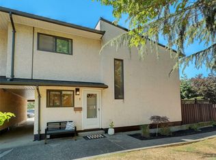 1786 Albert Ave #7, Victoria, BC V8R1Z1