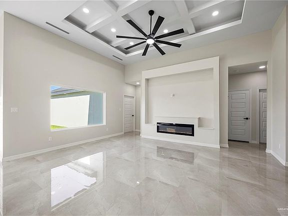 3rd image of 3006 E Retama St