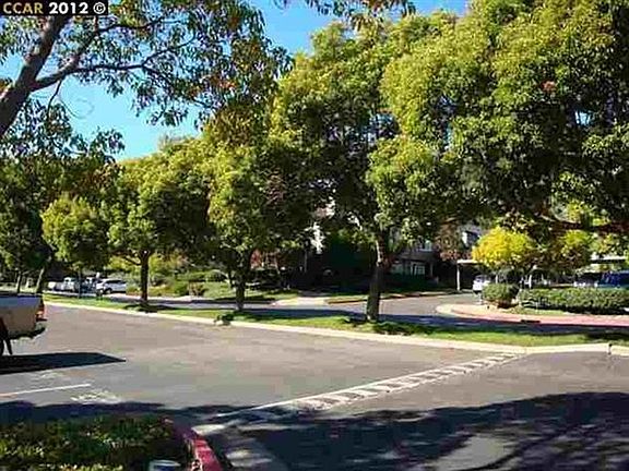 3rd image of 540 Canyon Oaks Dr APT B