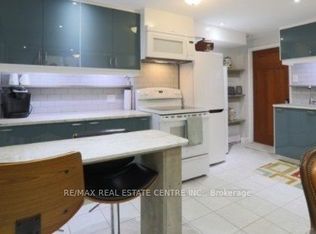 1 Hiawatha Rd, Toronto, ON M4L2X7