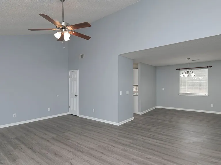 233 Braewick Rd — Photo 8