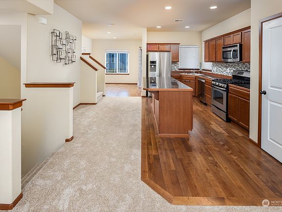3rd image of 2025 171st Street SW