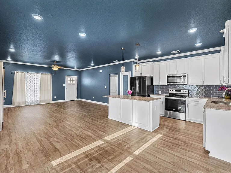 1526 Black Kettle Trl — Photo 17