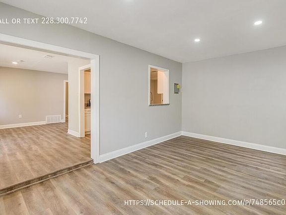 5th image of 16201 Cervantes Ct