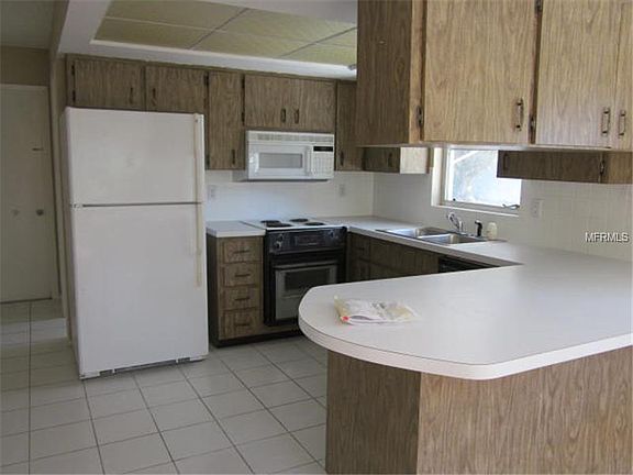 5th image of 3015 Norwich Dr W