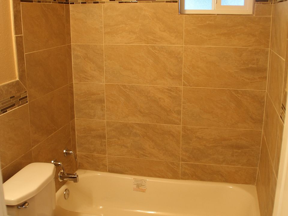 2nd image of 2606 E Carson St