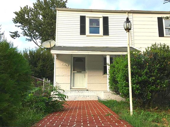 2nd image of 2106 Farrington Ave