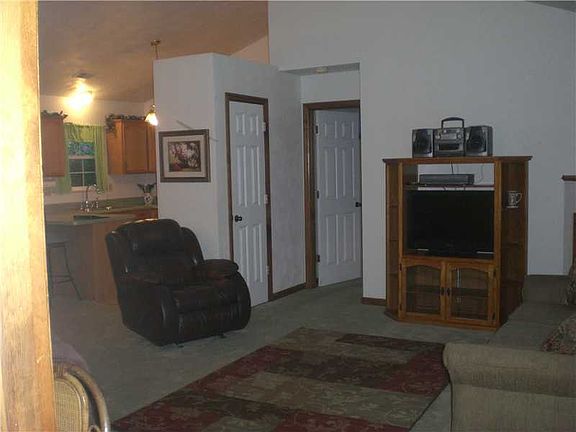 5th image of 107 Dana Dr