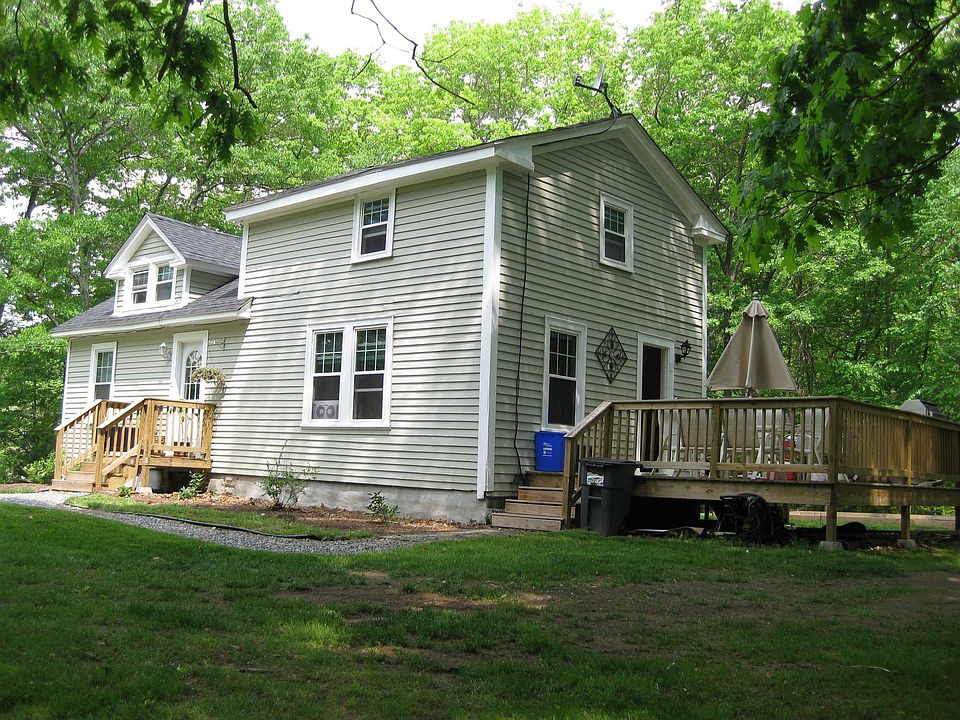 415 Farnum Pike, Smithfield, RI 02917 Zillow
