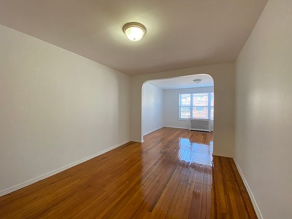 4th image of 28-47 46th St #2A