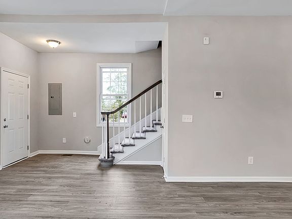 4th image of 506 N 10th St