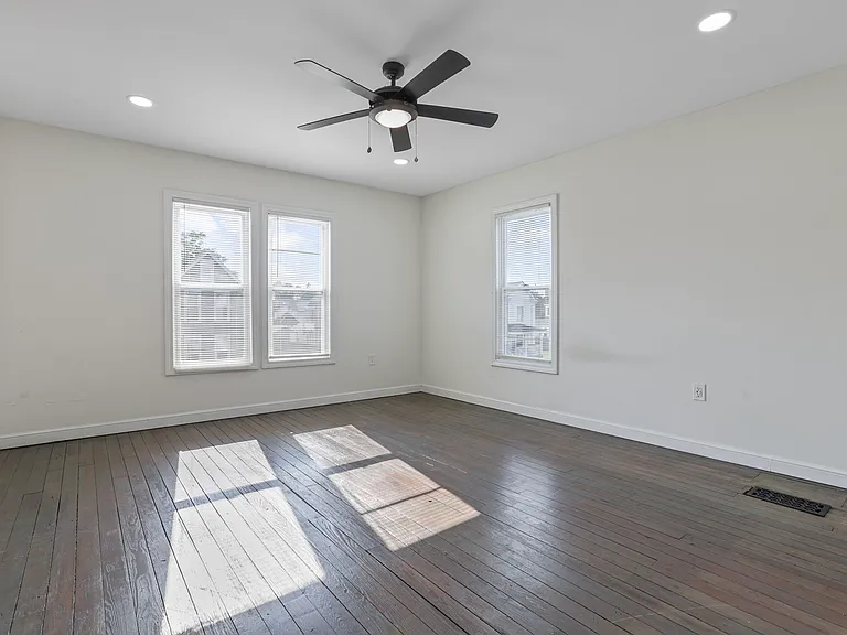189 Avondale Ave — Photo 19