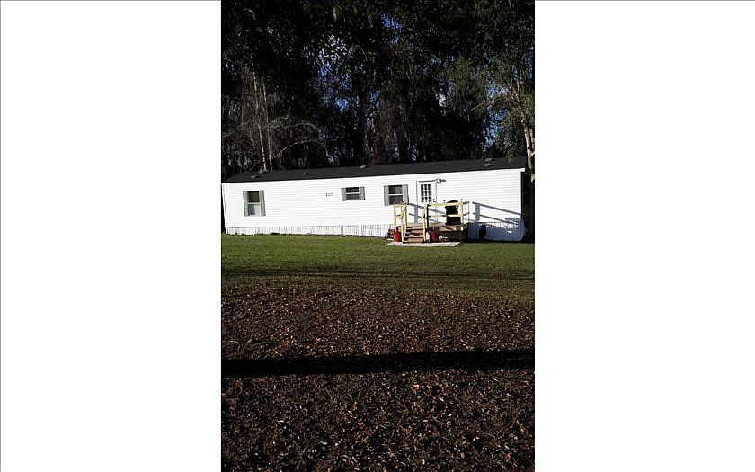 1st image of 441 SE Sharon Ln