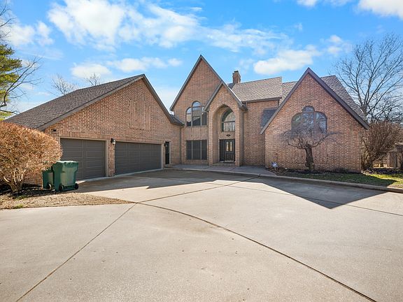 3rd image of 1320 W Northwood Street