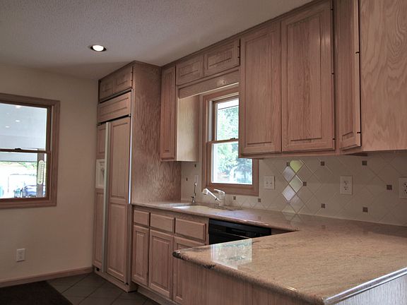 Ample counter and cabinets
