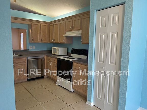 5th image of 3936 NE 21st Ln