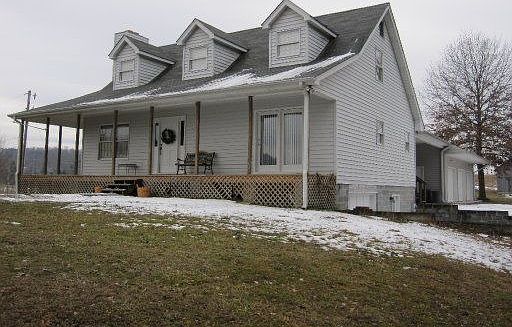 1st image of 911 Daniel Dr