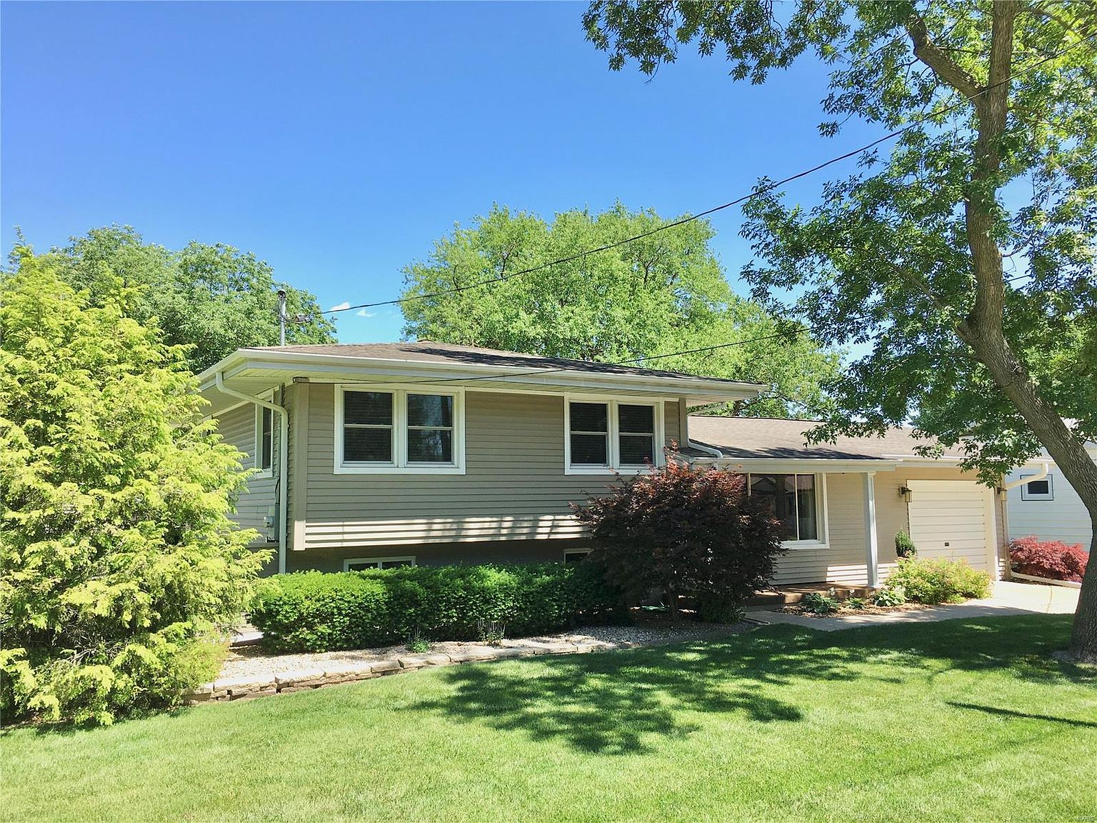 1312 Clark Ln, Litchfield, IL 62056 | Zillow