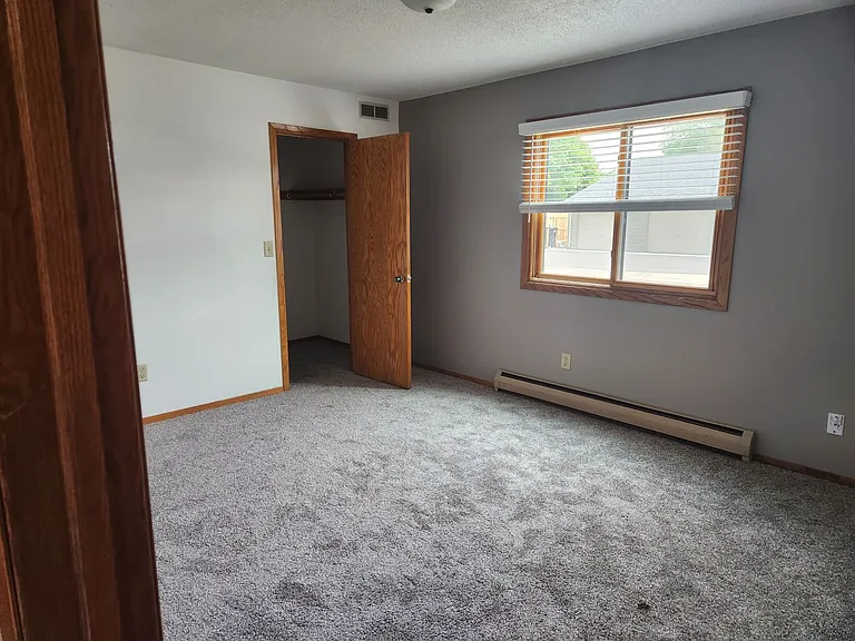 Pebble Creek Apartments - 5405 — Photo 5