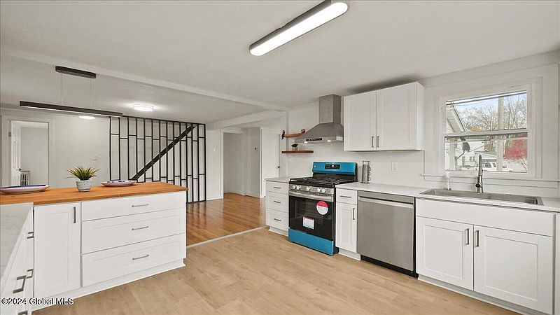 4th image of 114 S Kingsboro Avenue