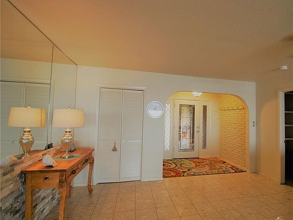 5th image of 220 Beach Blvd