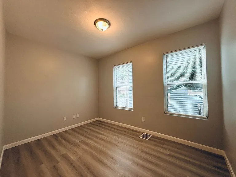 93 Ziegler St #1 — Photo 13