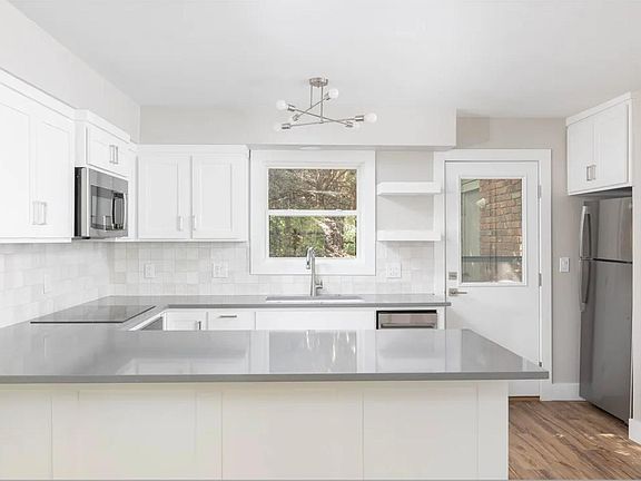 2nd image of 692 E Crescent Dr