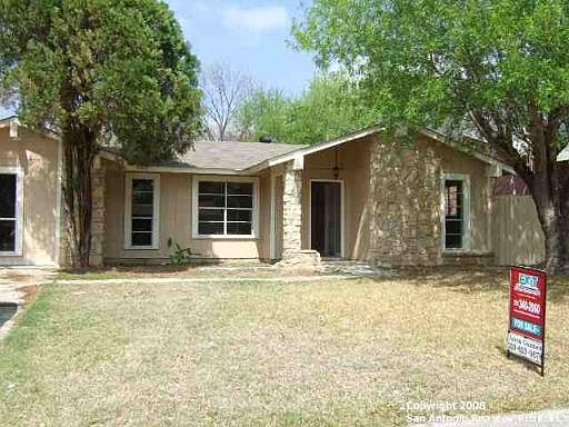 1st image of 5531 BROOKHILL DR