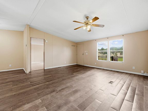 4th image of 2519 N Wild Rose Dr.