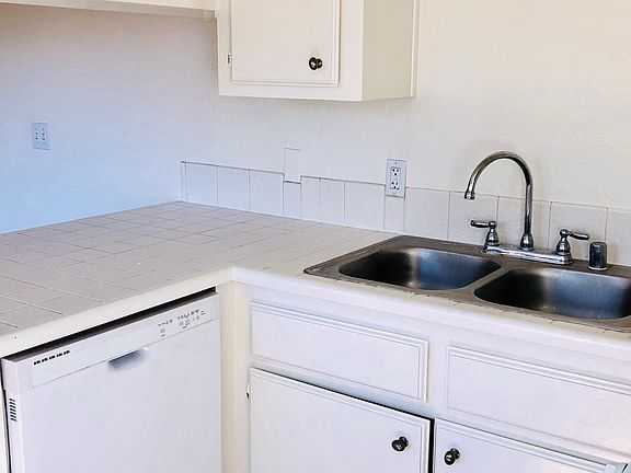 4th image of 10764 Woodbine St APT 07