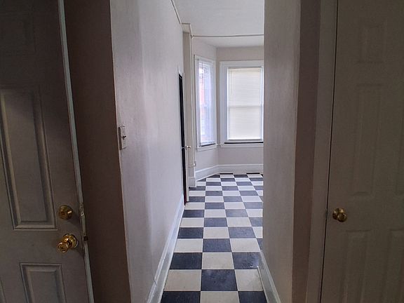 2nd image of 4617 Wayne Ave APT 3