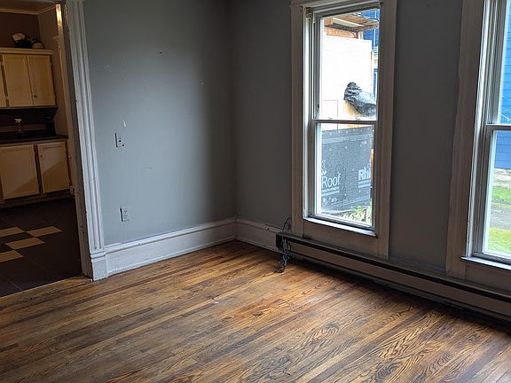 2nd image of 212 Hazzard St #1