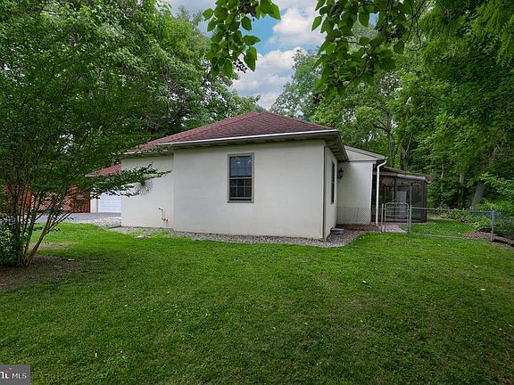 5th image of 30 Willis Ln