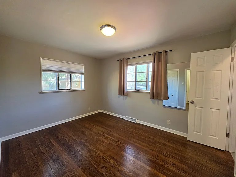 245 Garnet St — Photo 10