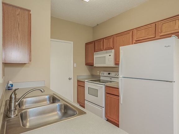 5th image of 6416 Freshwater Ln