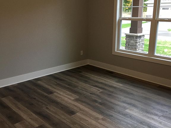 3rd image of 23585 Laurel Glen Ave #31