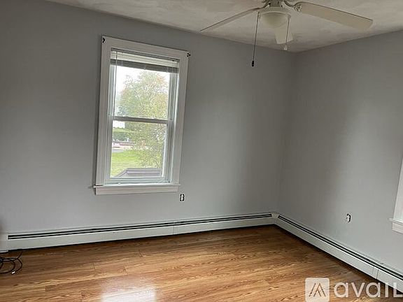 4th image of 10 Atwood Ave Floor 2