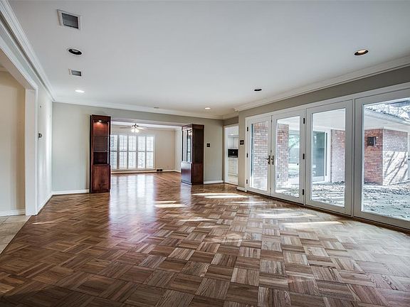 5th image of 11436 Royalshire Dr