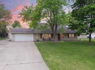 3634 Plantation Trl, Fort Wayne, IN 46818