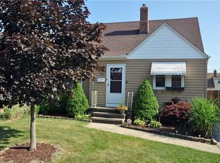 4310 Maplecrest Ave, Parma, OH 44134