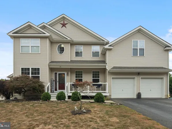 121 Morey Place Rd, Waretown, NJ 08758