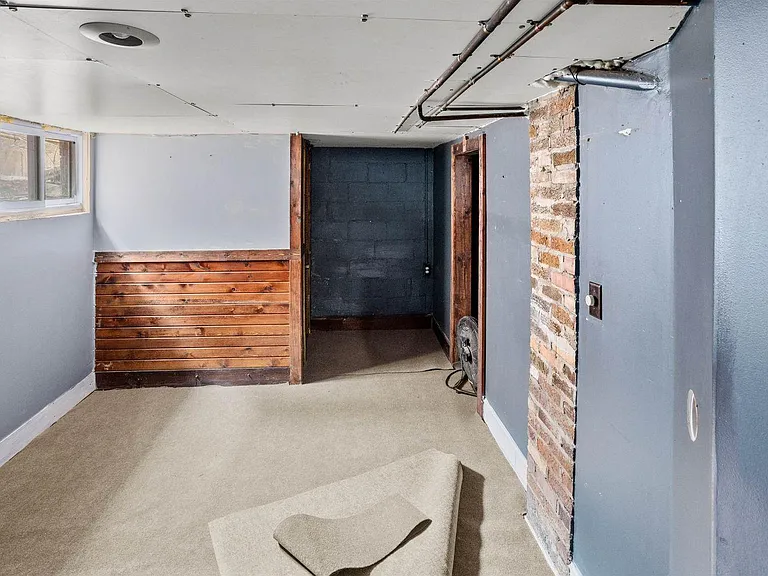 806 N Mason St — Photo 4