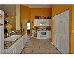 2nd image of 843 SW 121st Ave