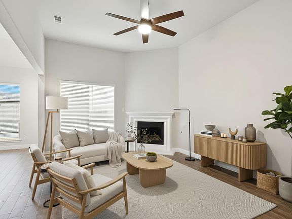 4th image of 4021 Angelina Dr