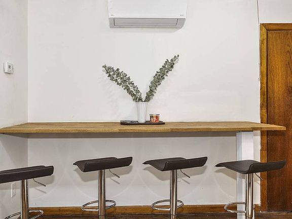 5th image of 422 Lafayette Ave #1